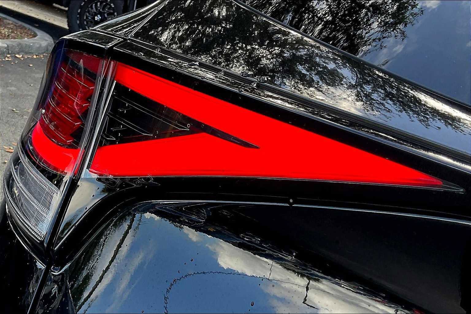 Used 2023 Kia Sportage EX image 28