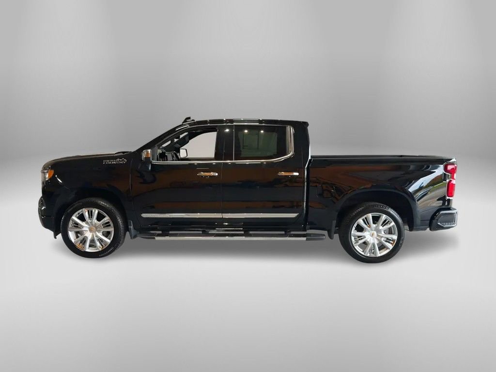 Used 2023 Chevrolet Silverado 1500 High Country w/ High Country Premium Package image 2