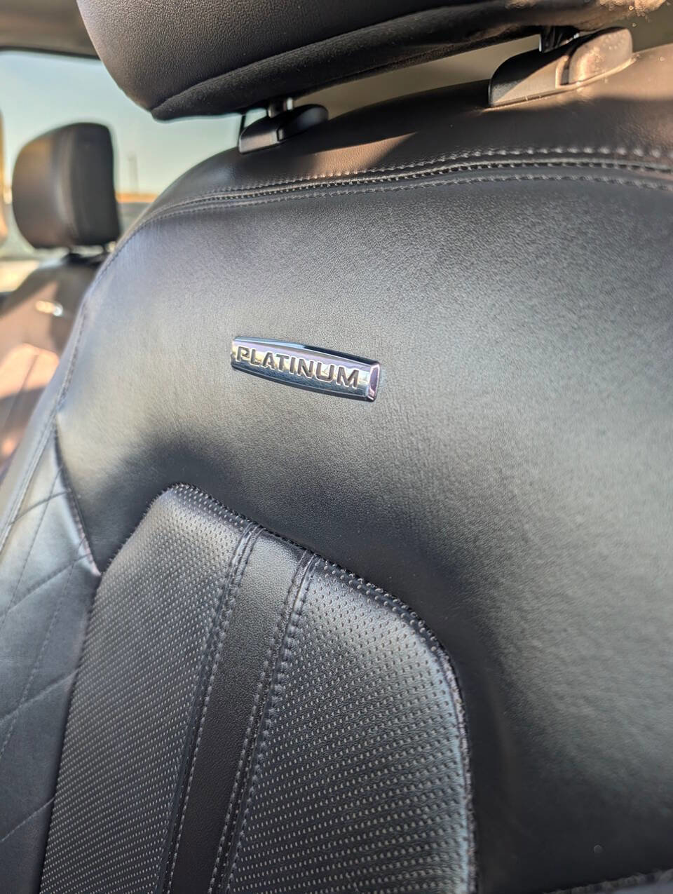Used 2018 Ford Expedition Platinum AWD/4WD image 27