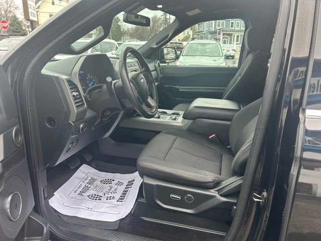 Used 2018 Ford Expedition XLT image 13