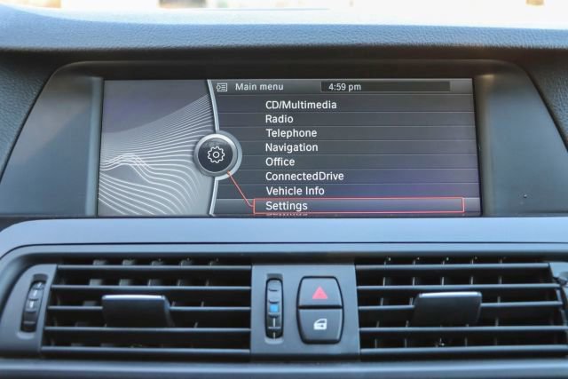 Used 2011 BMW 535i 535i image 39