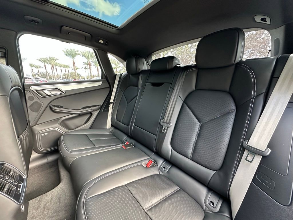 Used 2026 Porsche Macan S image 38