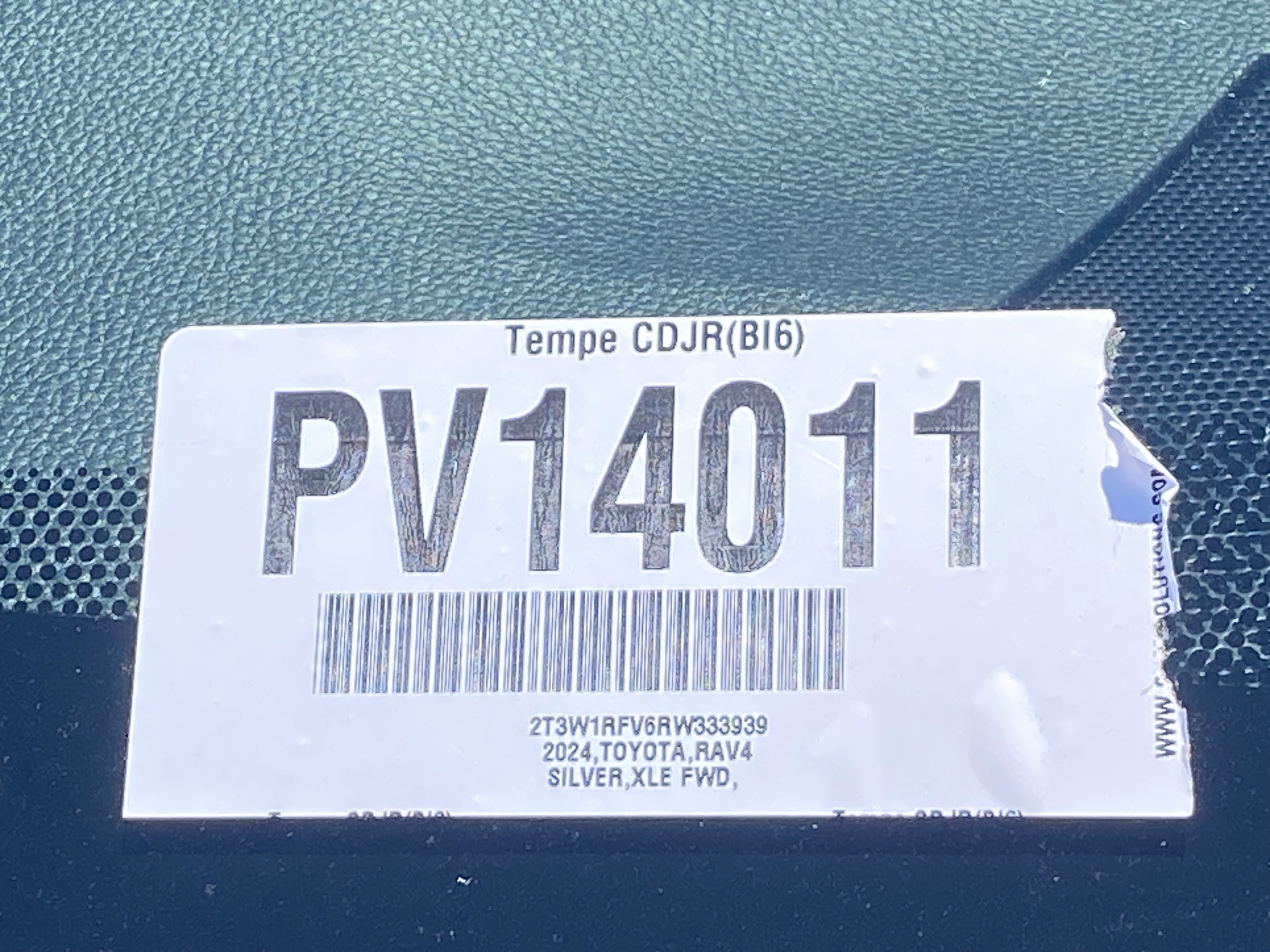Used 2024 Toyota RAV4 XLE FWD image 31