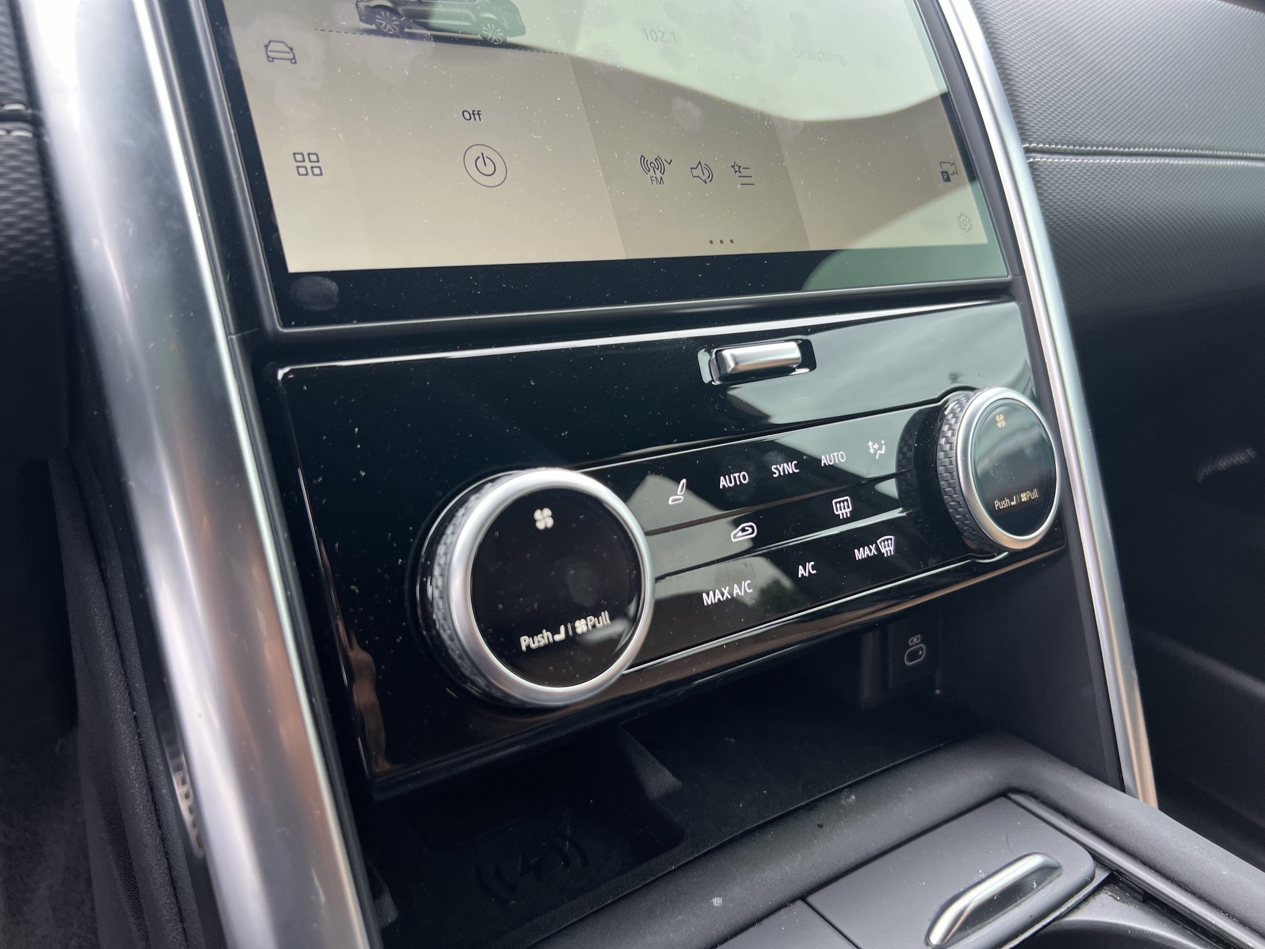 Certified 2023 Land Rover Discovery HSE R-Dynamic AWD/4WD image 25
