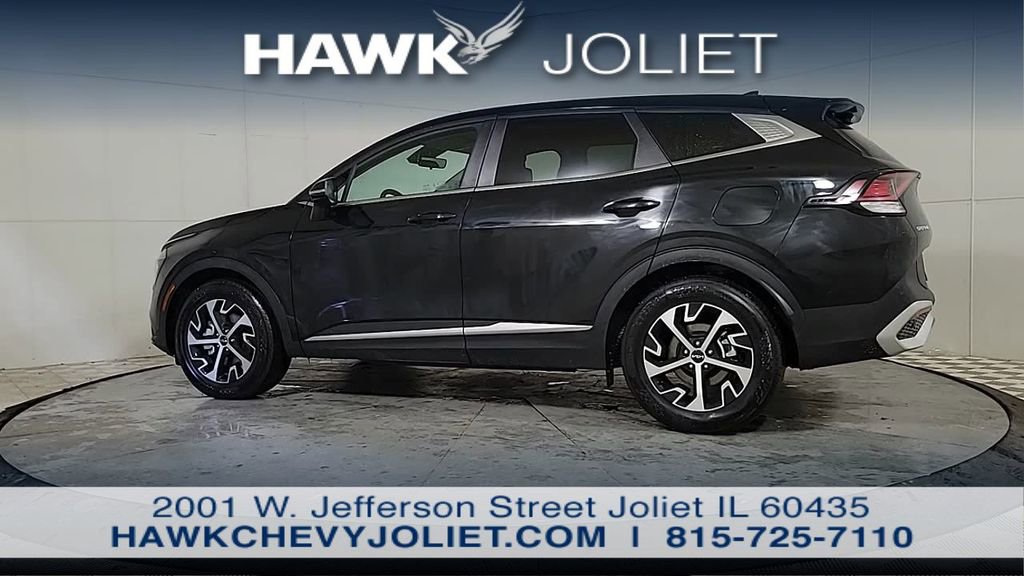 Used 2025 Kia Sportage EX image 5