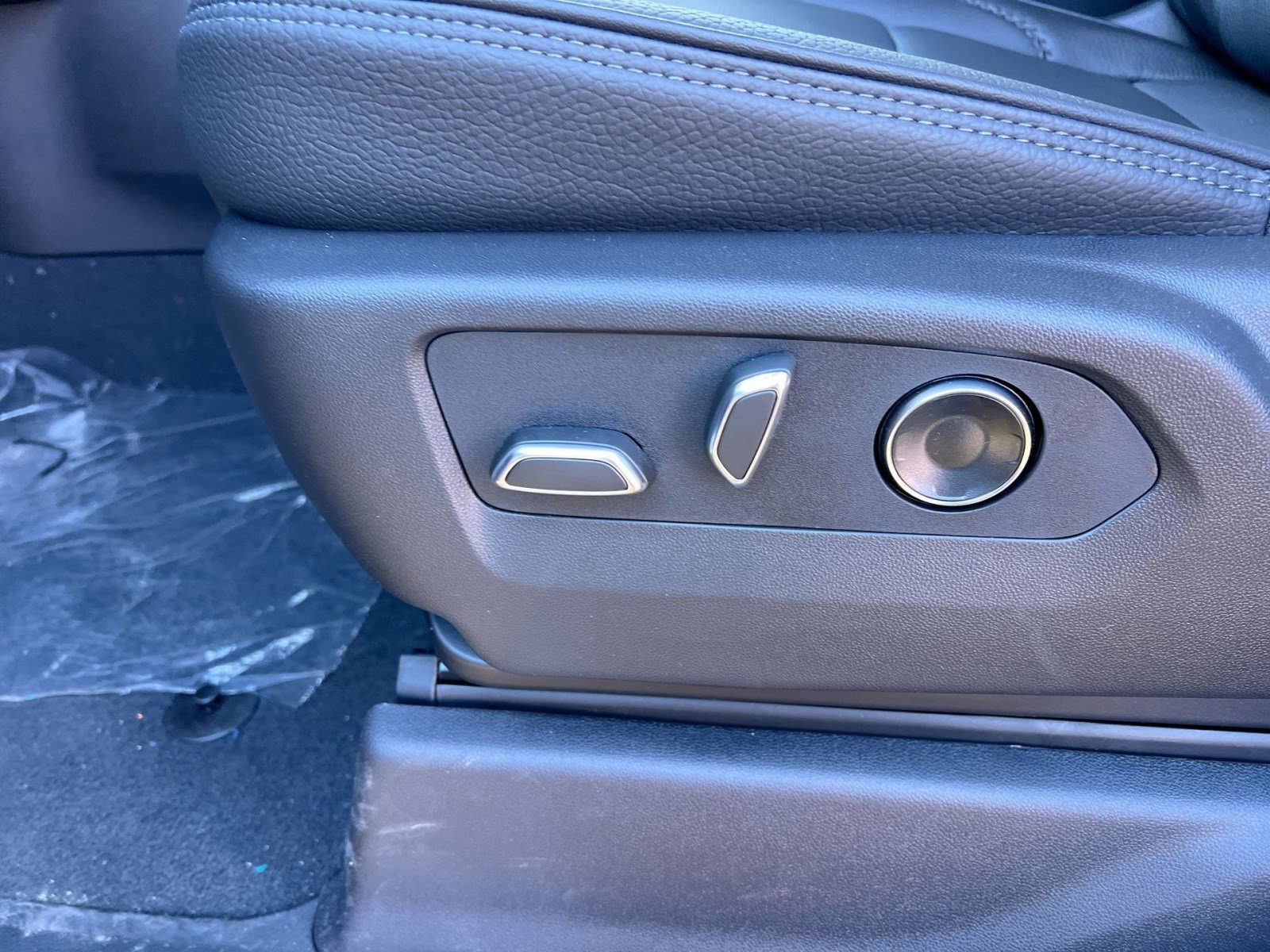 New 2026 GMC Sierra 2500 Denali w/ Denali Reserve Package image 12