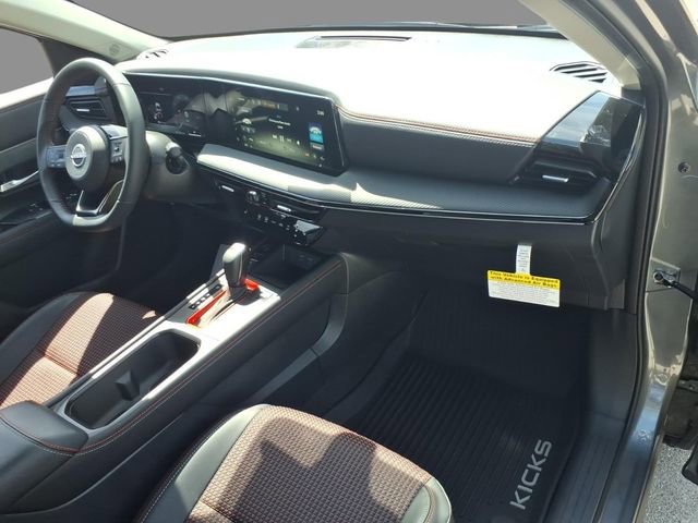 Used 2025 Nissan Kicks SR w/ SR Premium Package AWD/4WD image 12