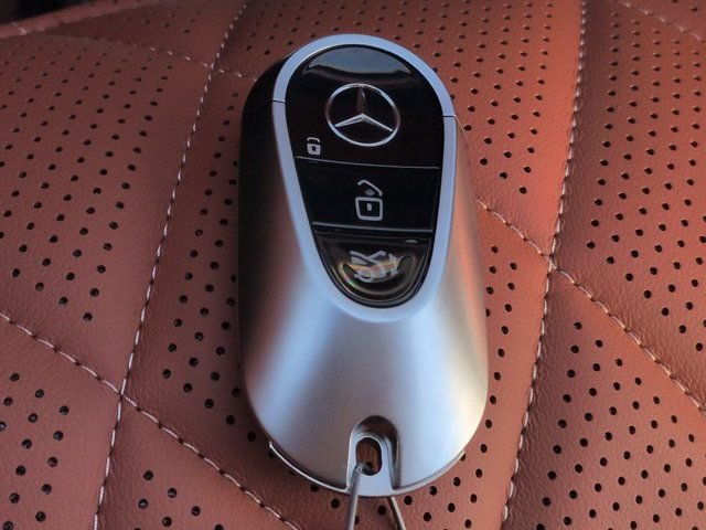 New 2027 Mercedes-Benz S 580 4MATIC Sedan image 28