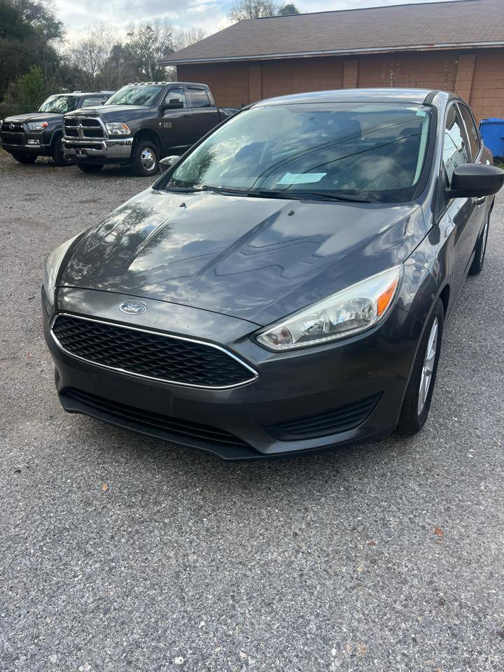 Used 2018 Ford Focus SE image 2