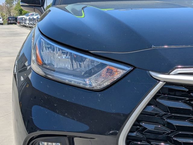 Used 2020 Toyota Highlander XLE image 9