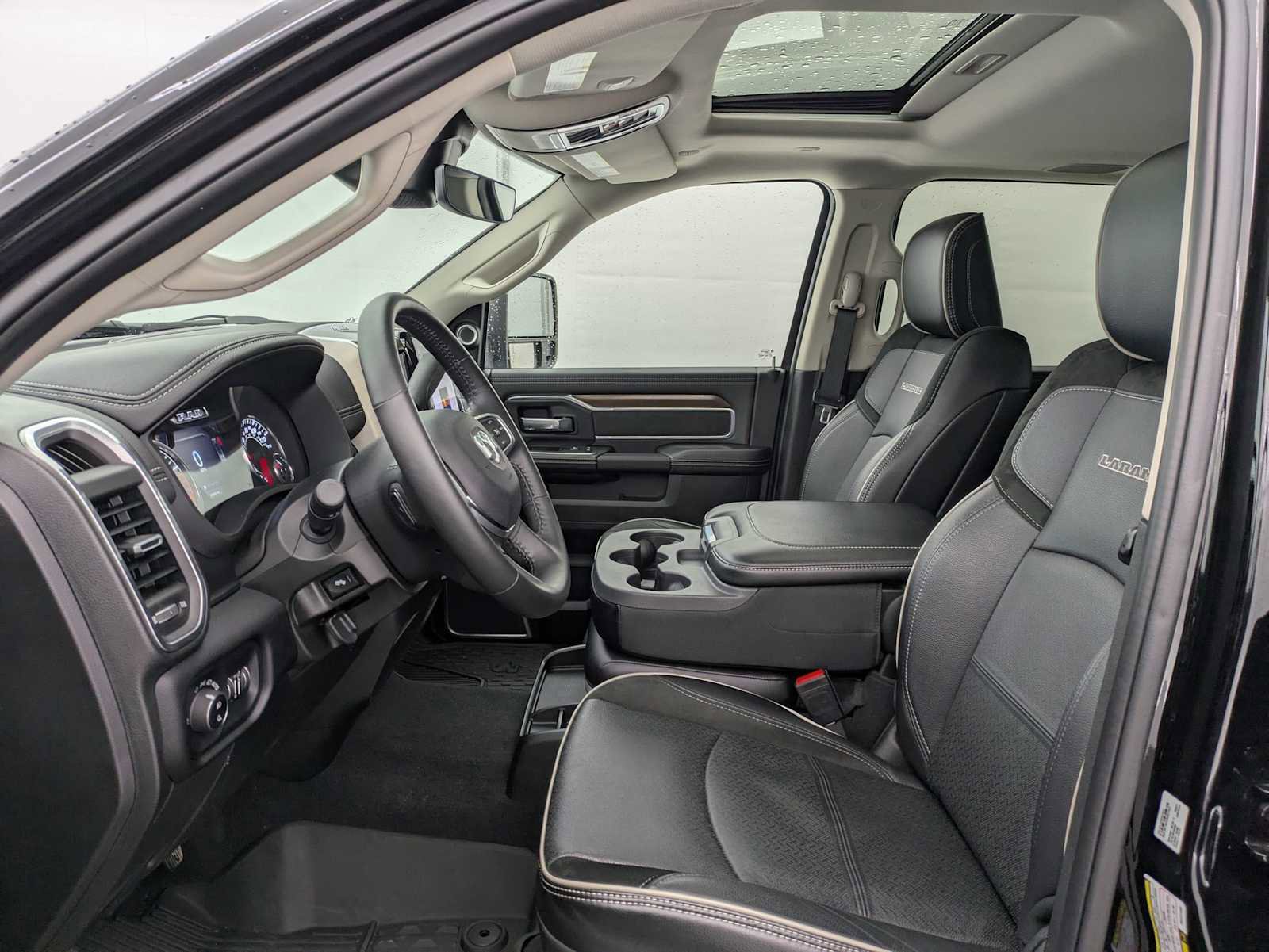 Used 2024 RAM 2500 Laramie w/ Safety Group image 20