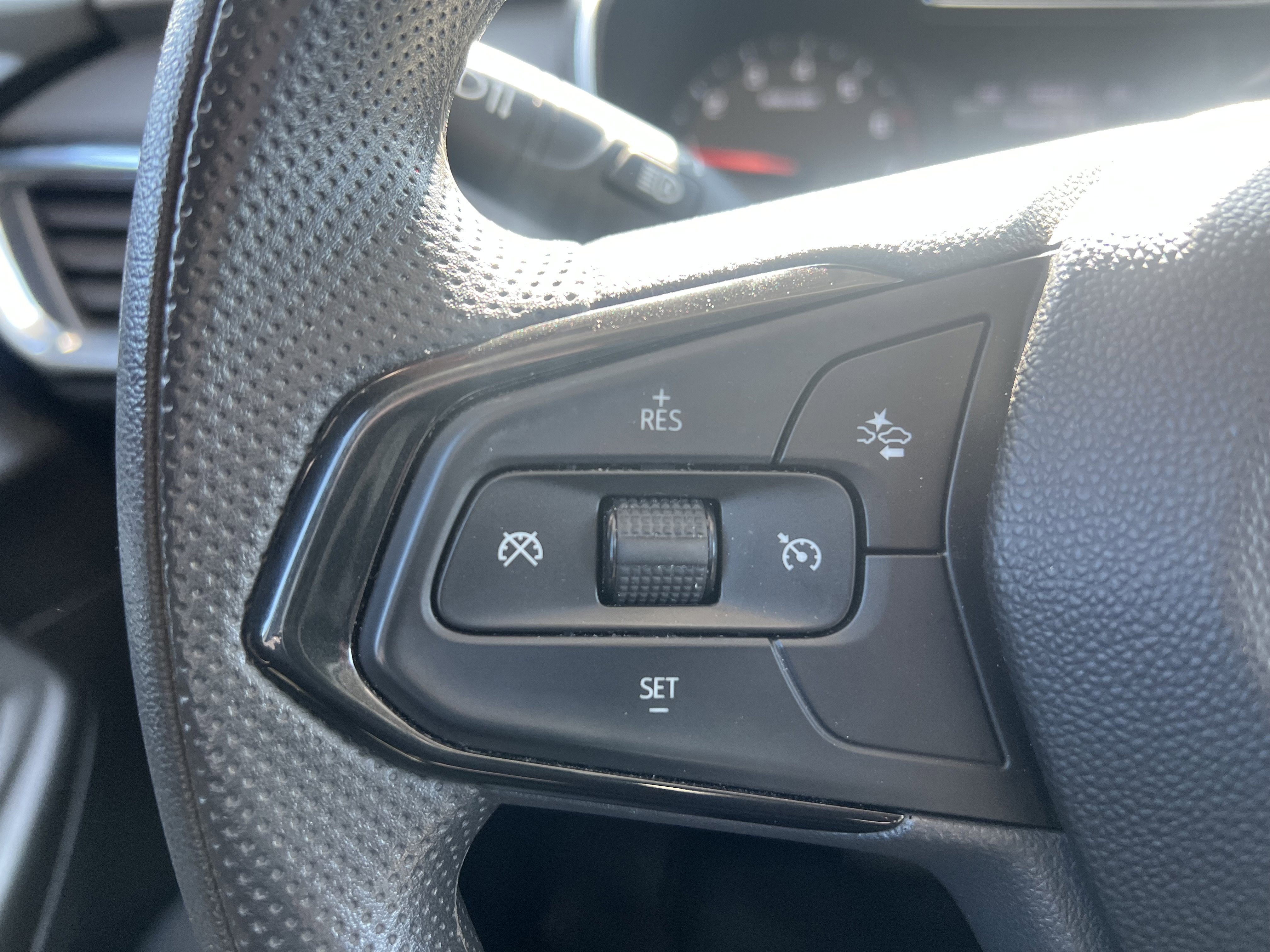 Used 2022 Chevrolet TrailBlazer LT w/ Convenience Package image 18