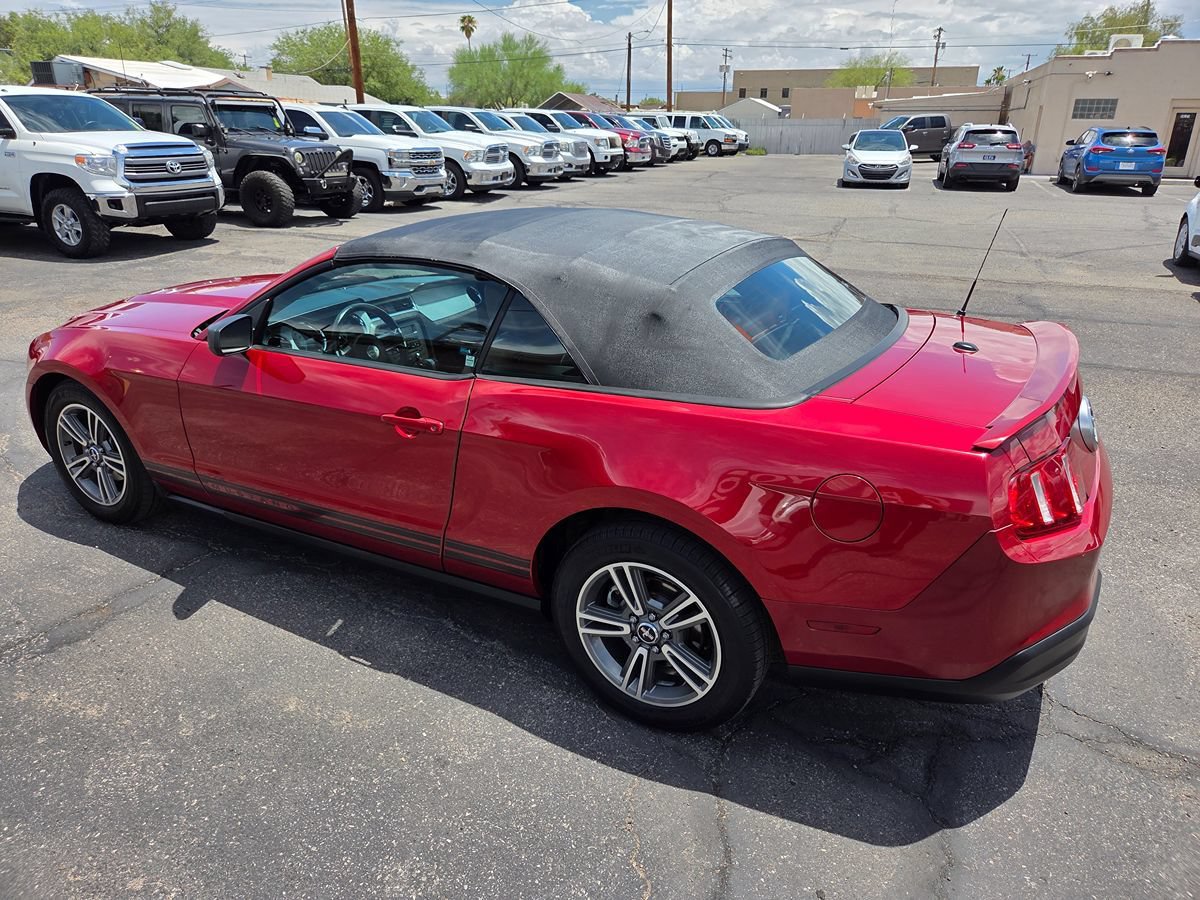 Used 2010 Ford Mustang Premium RWD image 12