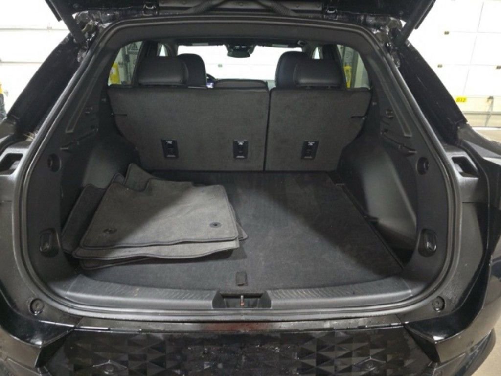 Used 2024 Chevrolet Equinox EV RS image 17