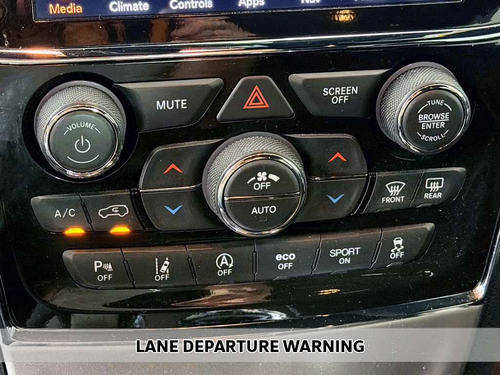 Used 2021 Jeep Grand Cherokee Laredo X AWD/4WD image 7