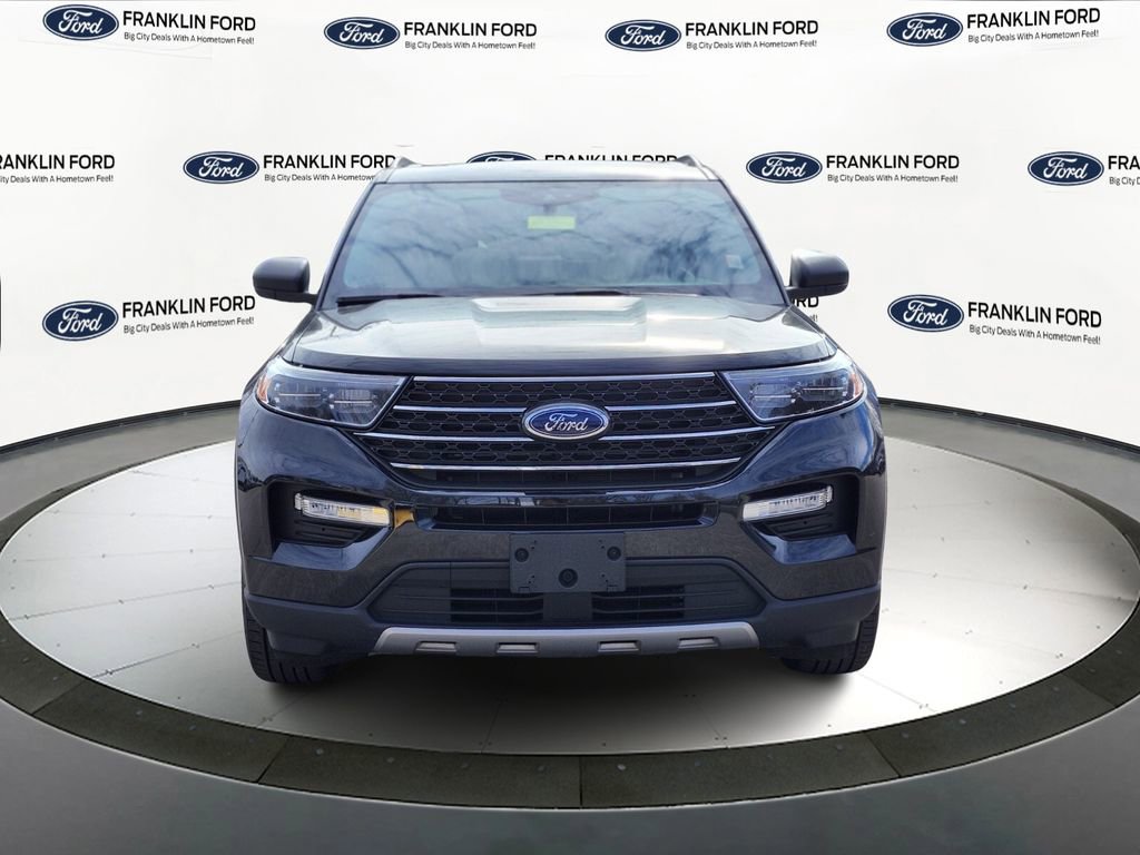 Certified 2022 Ford Explorer XLT w/ Equipment Group 202A image 8