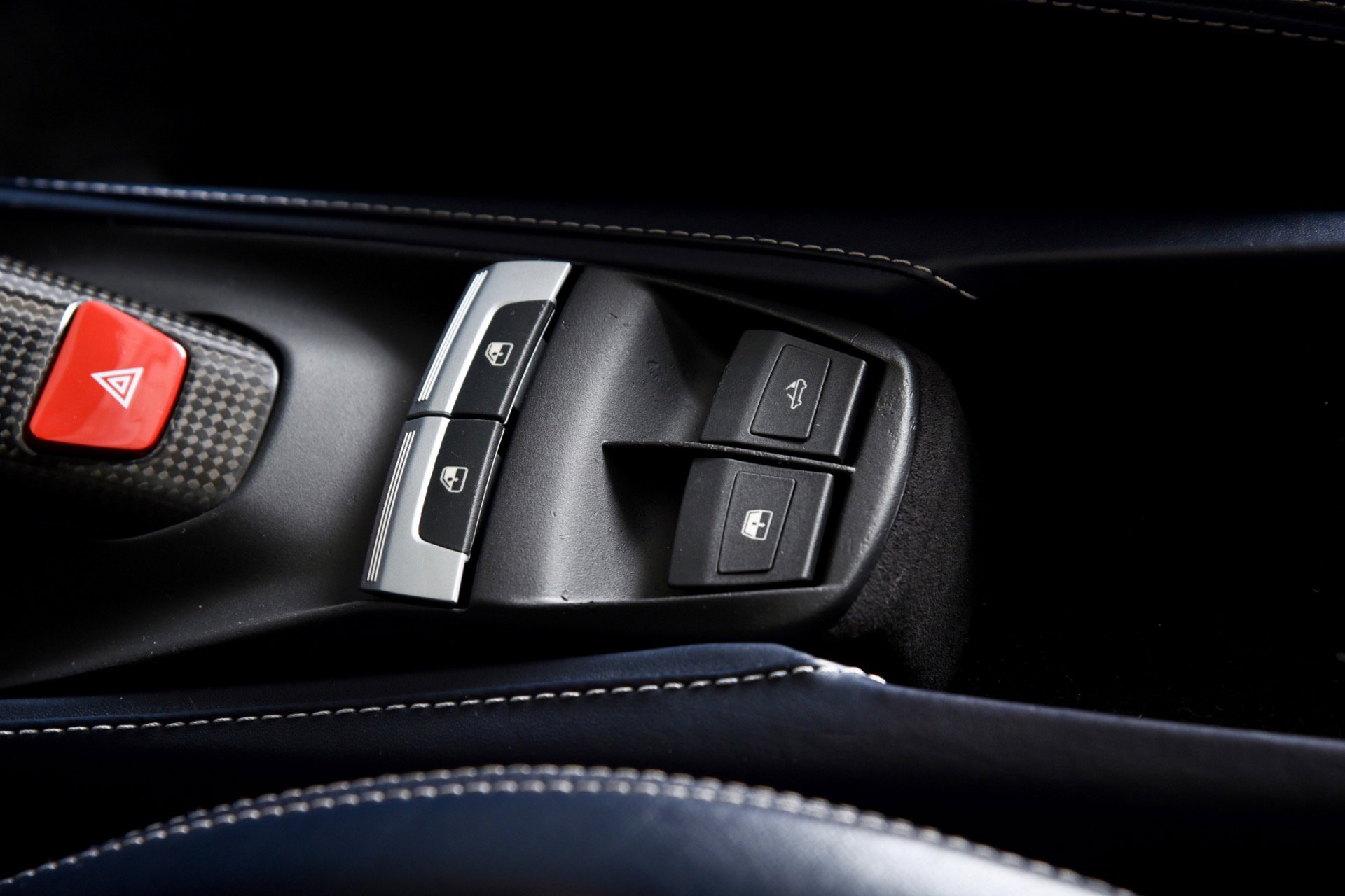 Used 2018 Ferrari 488 Spider image 25