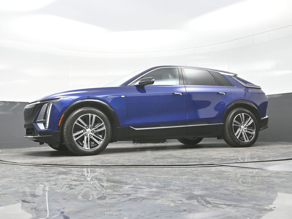 Certified 2024 Cadillac Lyriq Luxury w/ LPO, Floor Liner Package AWD/4WD image 21