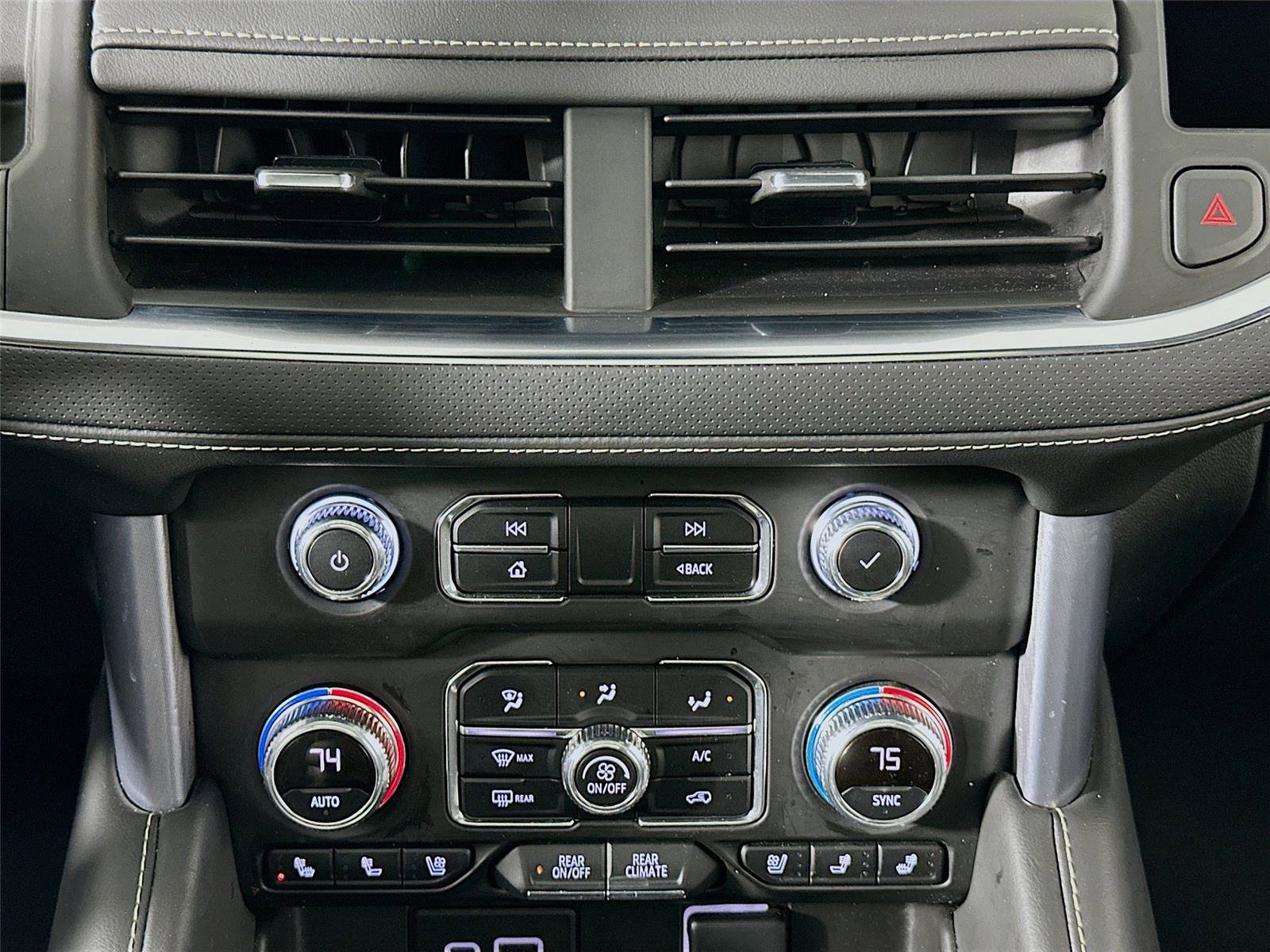 Used 2023 GMC Yukon SLT image 16