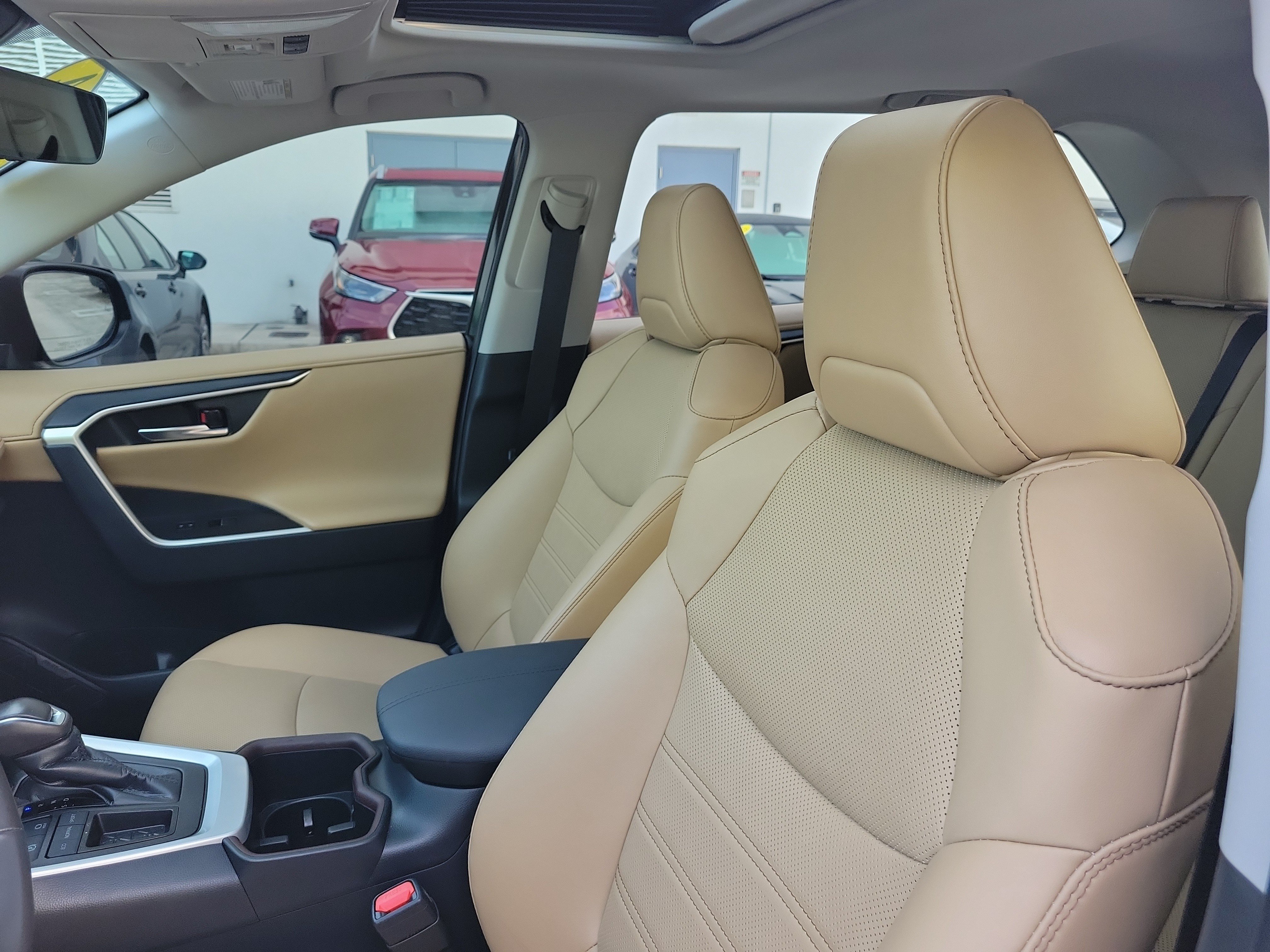 Certified 2024 Toyota RAV4 Limited w/ Advanced Technology Package FWD image 22