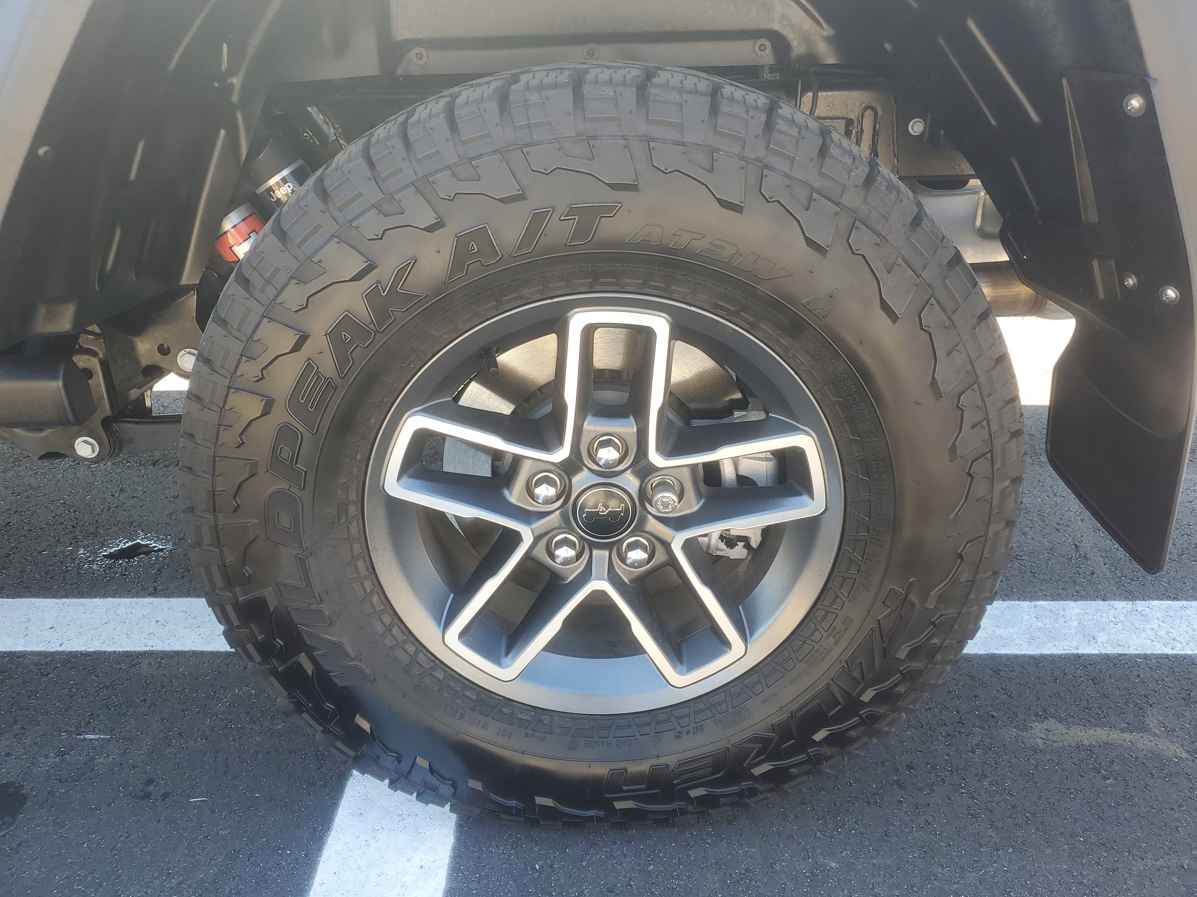 Used 2025 Jeep Gladiator Mojave w/ Safety Group image 5