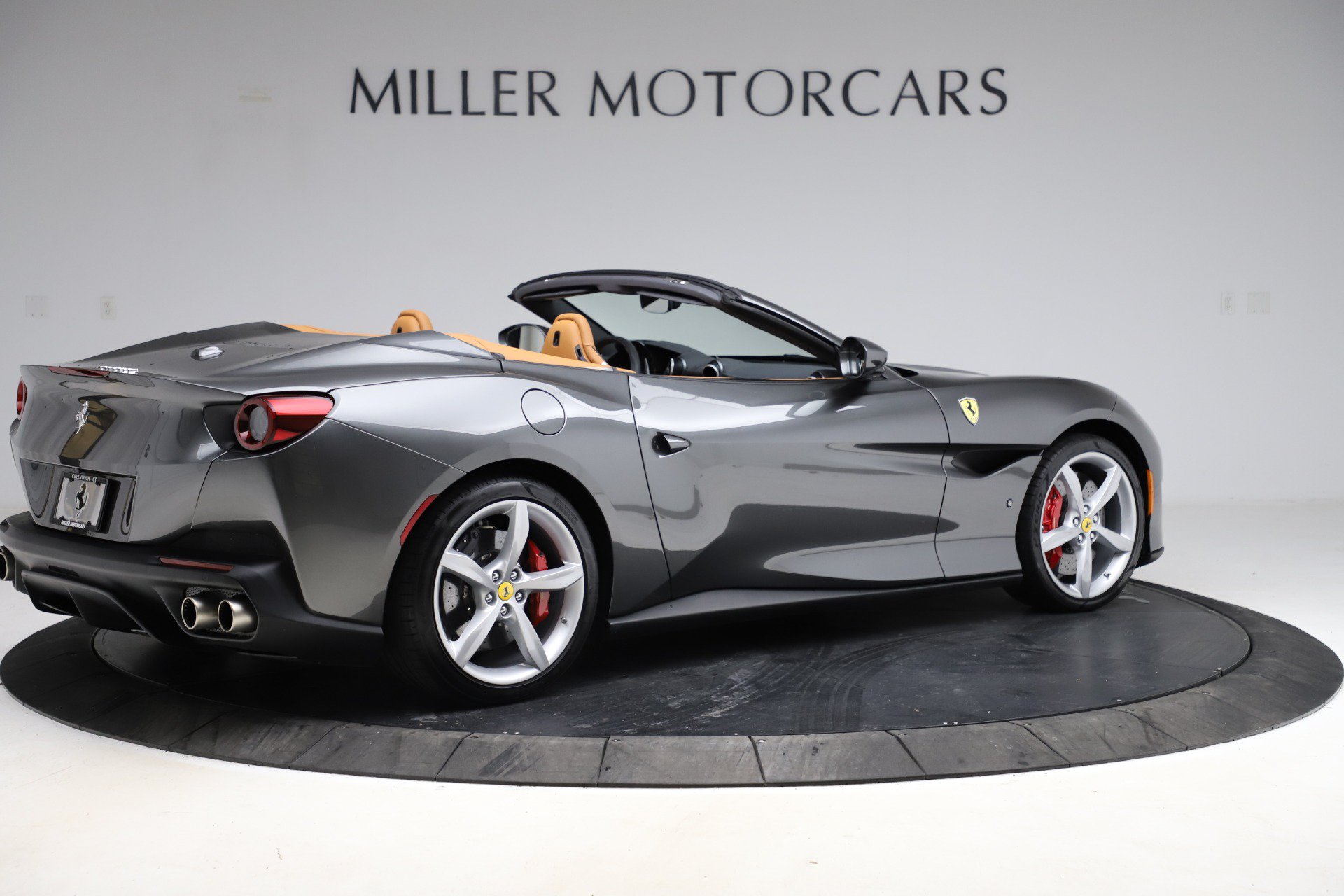Certified 2020 Ferrari Portofino RWD image 9