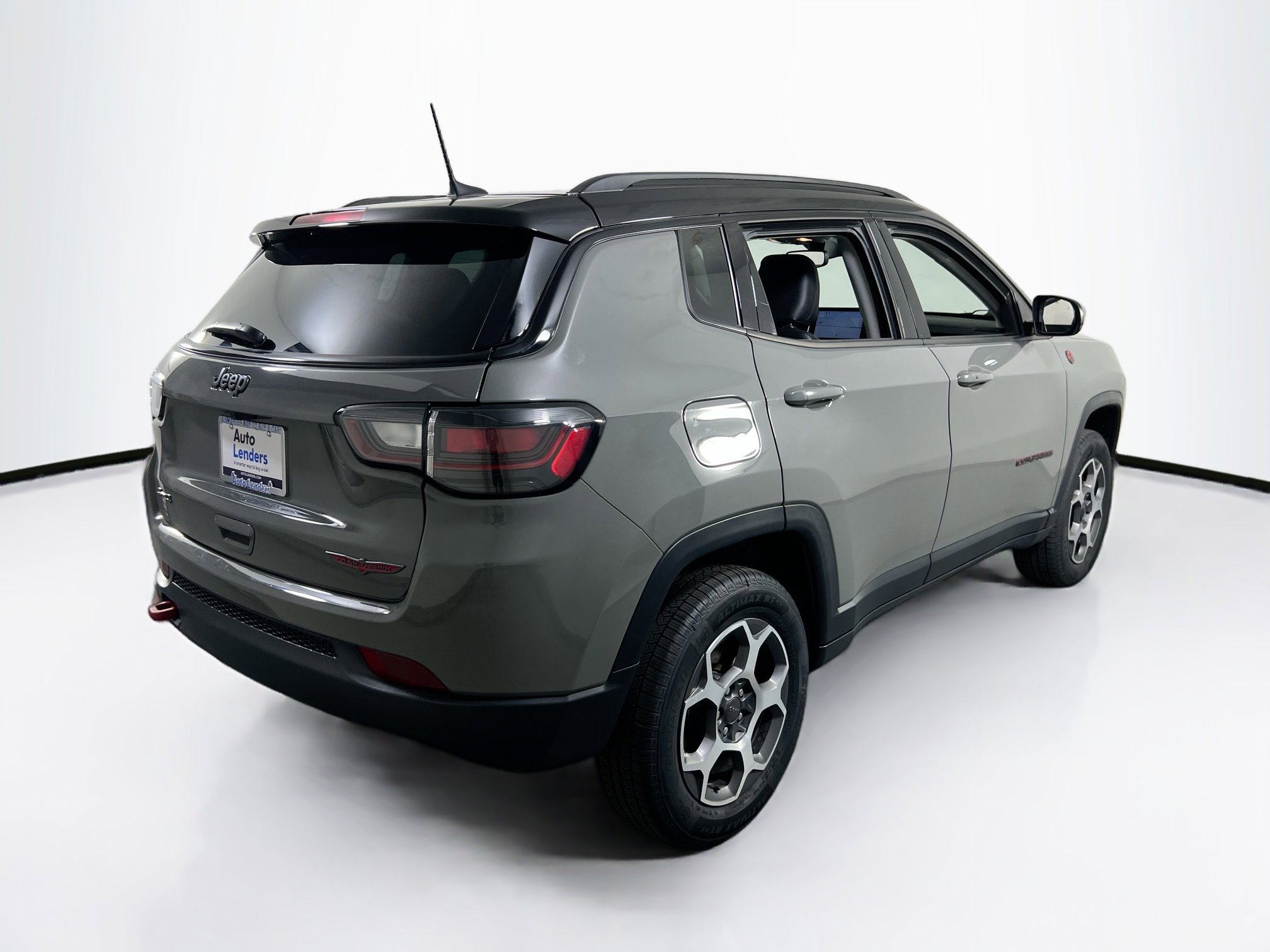 Used 2022 Jeep Compass Trailhawk w/ Trailhawk Elite Group image 5