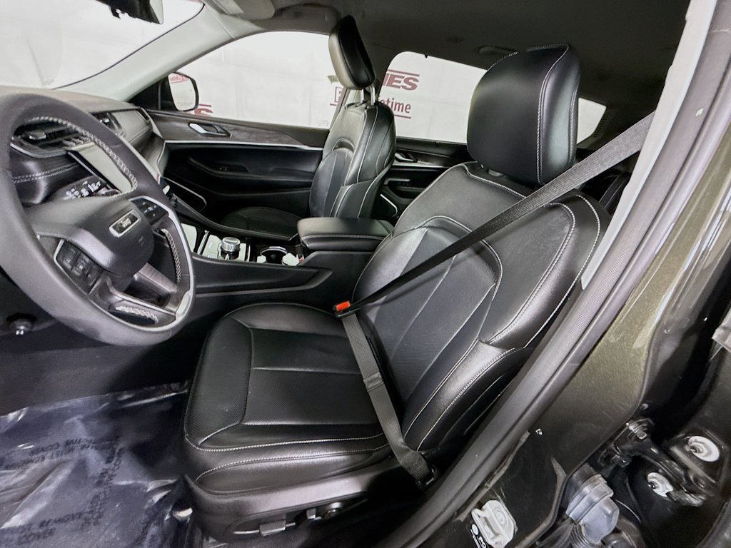 Used 2023 Jeep Grand Cherokee L Limited w/ Luxury Tech Group II AWD/4WD image 27