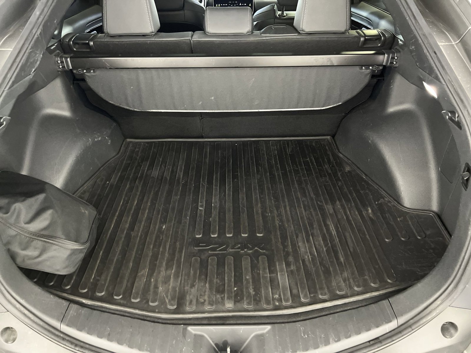 Used 2024 Toyota bZ4X XLE AWD/4WD image 26