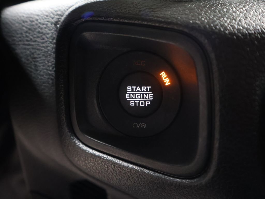 Used 2024 Jeep Wrangler Unlimited w/ Convenience Group image 27