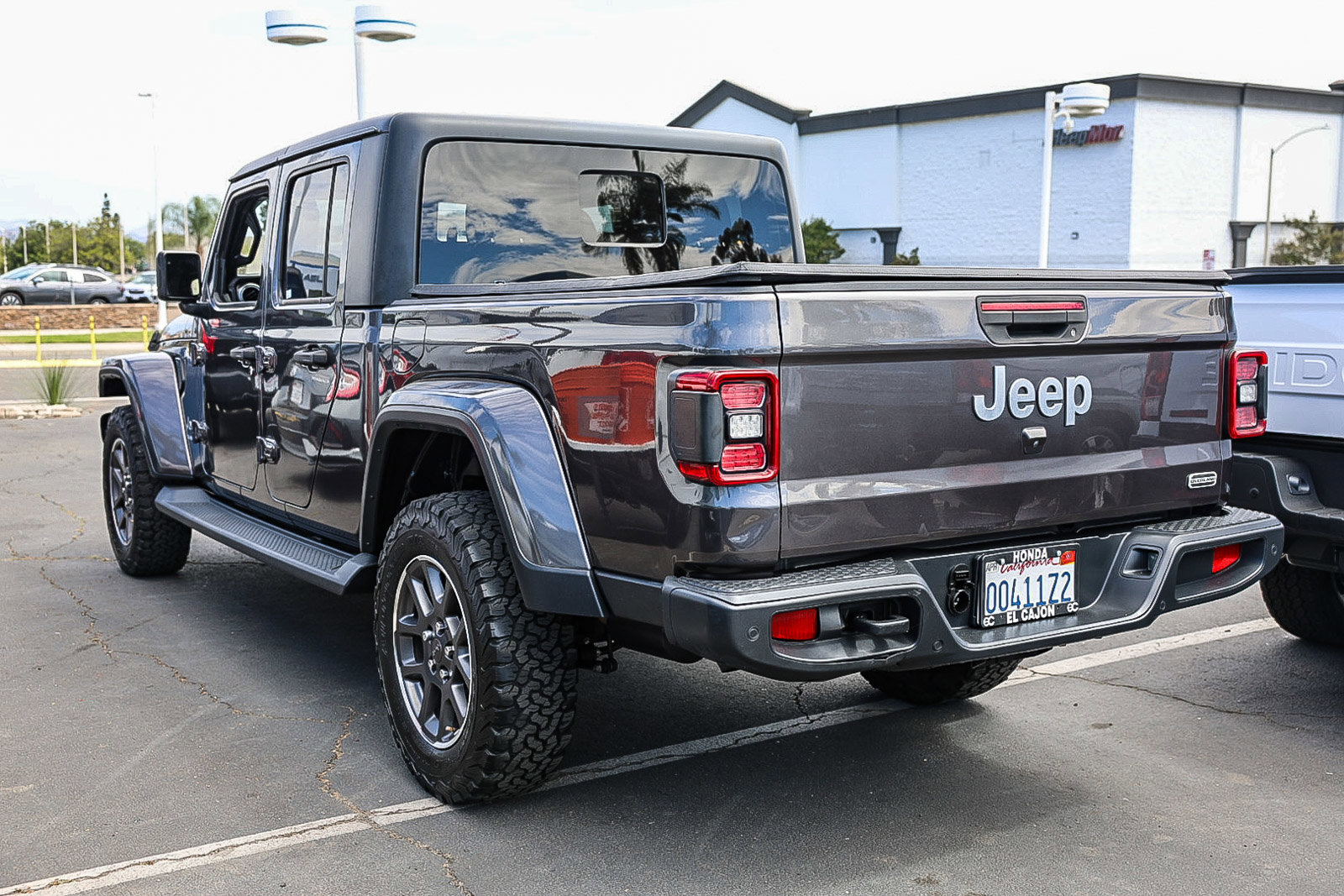 Used 2020 Jeep Gladiator Overland image 22
