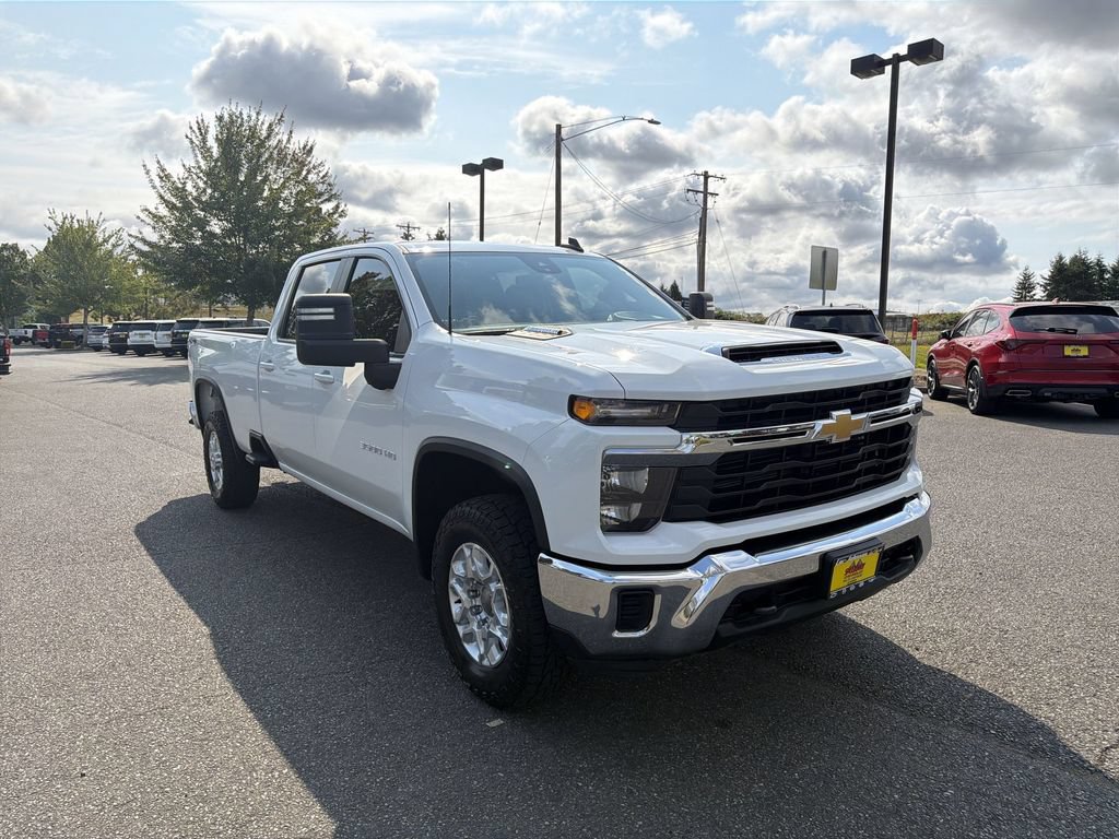 Certified 2026 Chevrolet Silverado 3500 LT AWD/4WD image 3