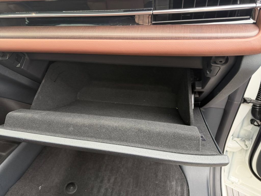 Used 2025 Lincoln Navigator L Reserve image 18