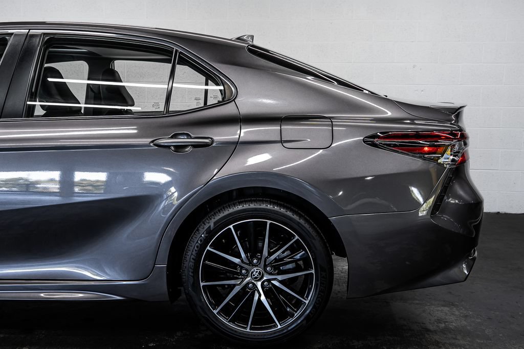 Used 2022 Toyota Camry SE w/ Convenience Package FWD image 14