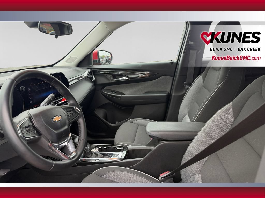 Used 2026 Chevrolet TrailBlazer LT w/ LT Cold Weather Package AWD/4WD image 21
