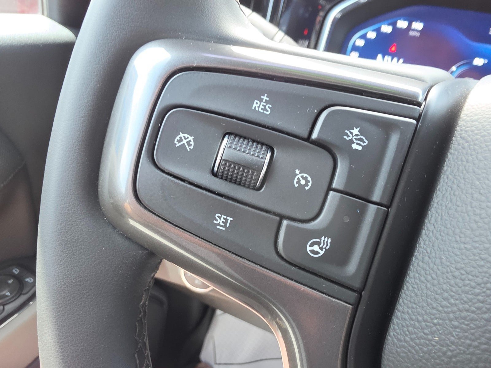 Used 2025 Chevrolet Silverado 2500 ZR2 w/ Technology Package AWD/4WD image 47