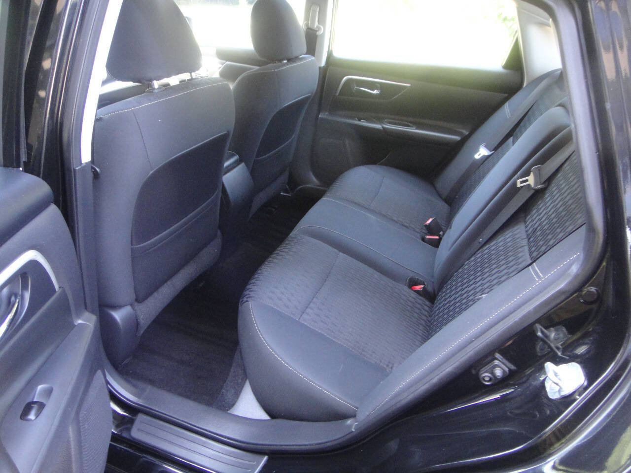 Used 2018 Nissan Altima 2.5 SV FWD image 11