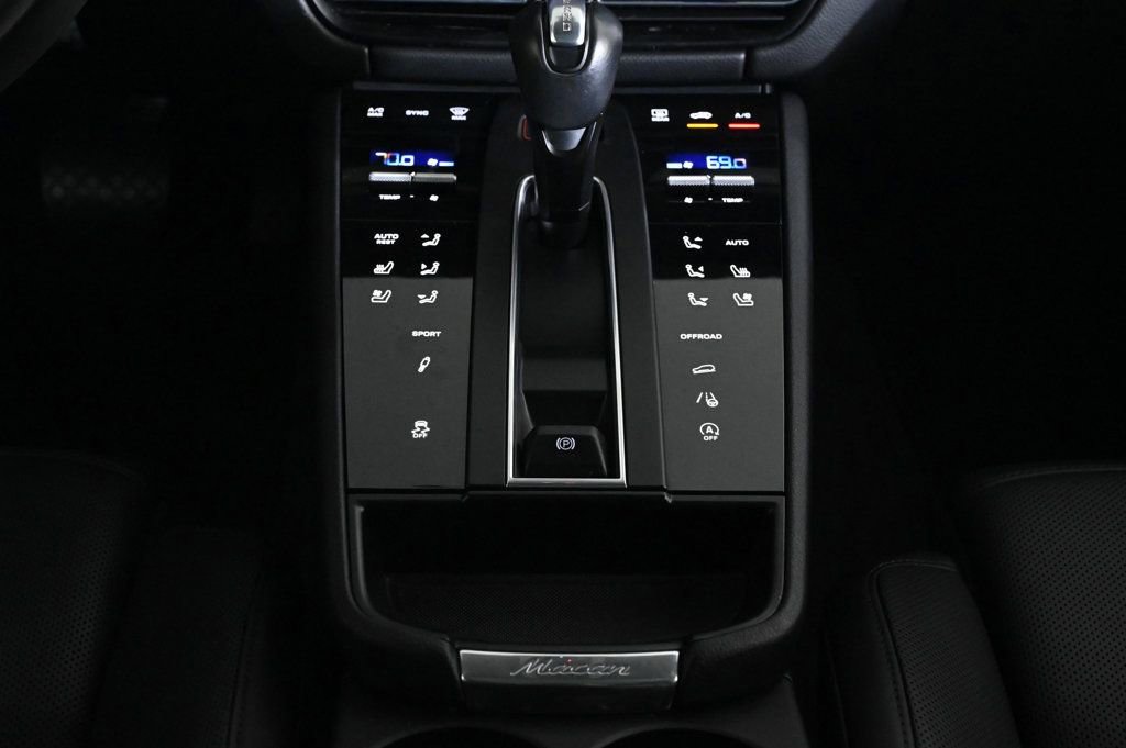 Certified 2023 Porsche Macan S image 16