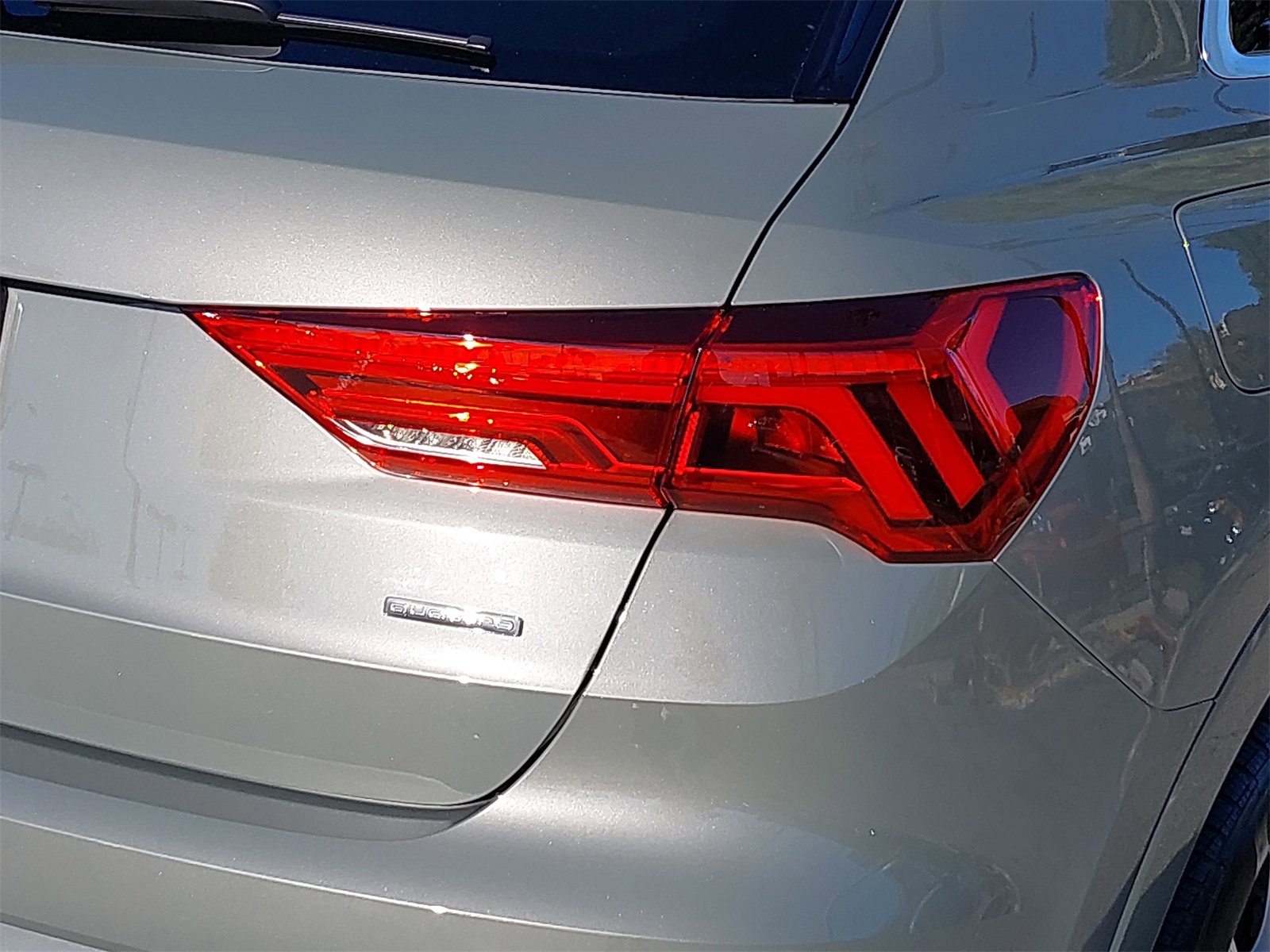 Used 2025 Audi Q3 2.0T Premium w/ Convenience Package image 36