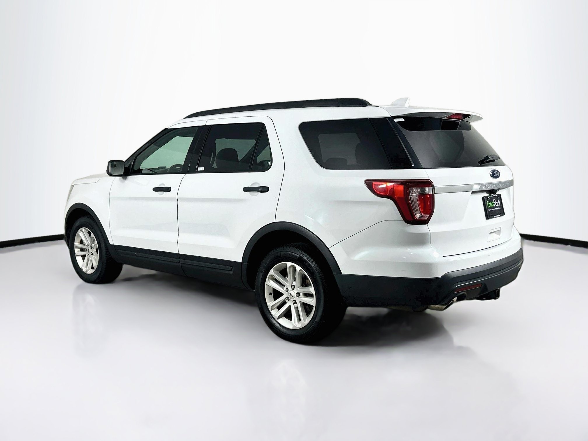 Used 2017 Ford Explorer FWD image 5
