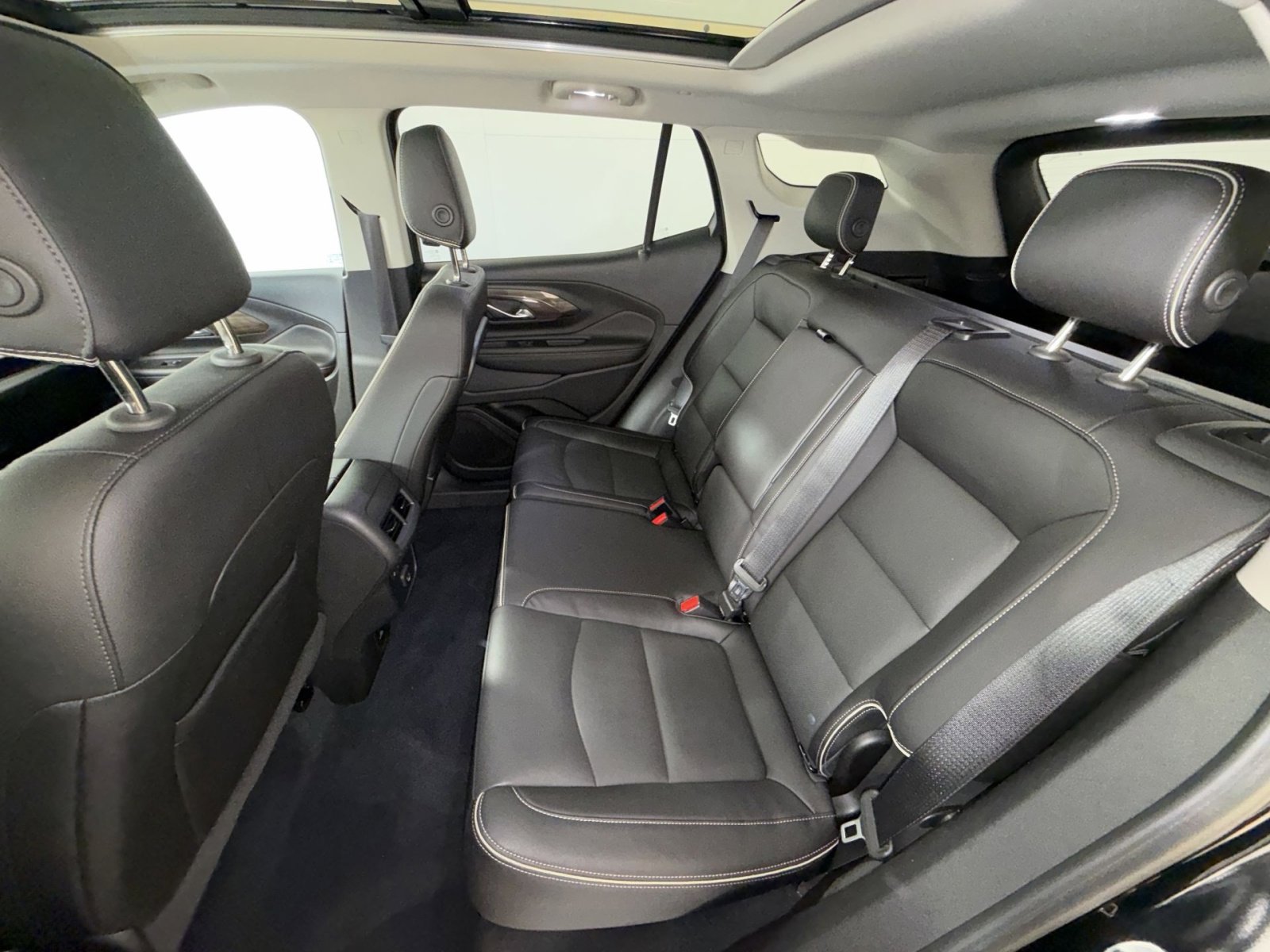 Used 2020 GMC Terrain Denali w/ Denali Premium Package image 25