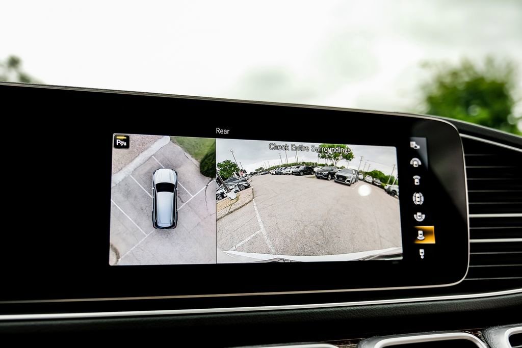 Used 2023 Mercedes-Benz GLS 580 4MATIC image 26