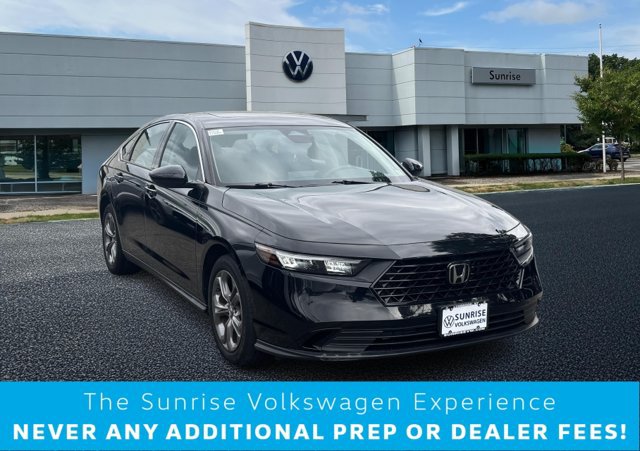Used 2023 Honda Accord EX image 1