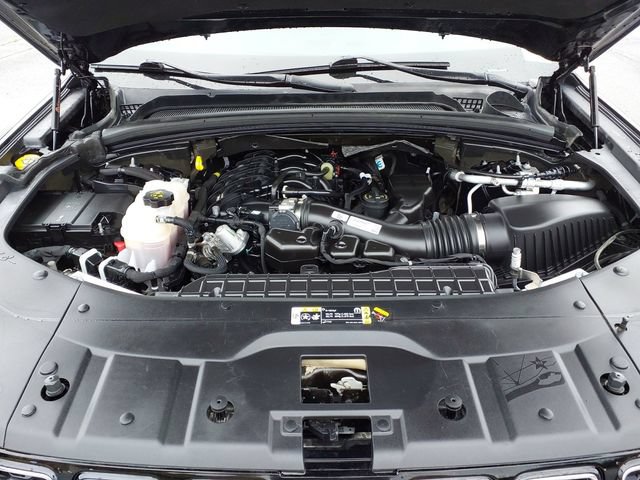 Used 2023 Jeep Grand Cherokee Limited w/ Luxury Tech Group II AWD/4WD image 24
