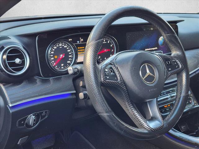 Used 2017 Mercedes-Benz E 300 4MATIC image 3