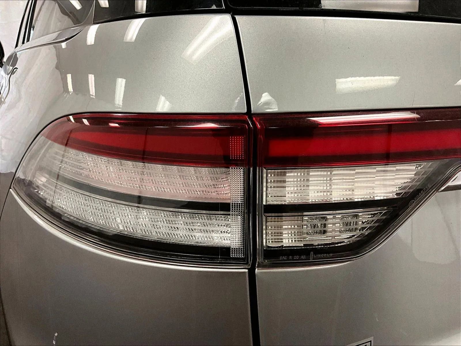 Used 2020 Lincoln Aviator Reserve w/ Equipment Group 202A image 29