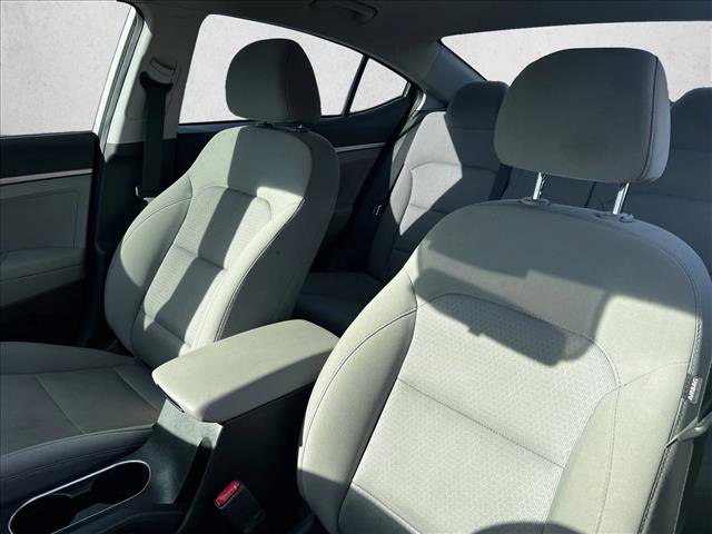 Used 2018 Hyundai Elantra SE w/ SE Connectivity Package 04 image 16