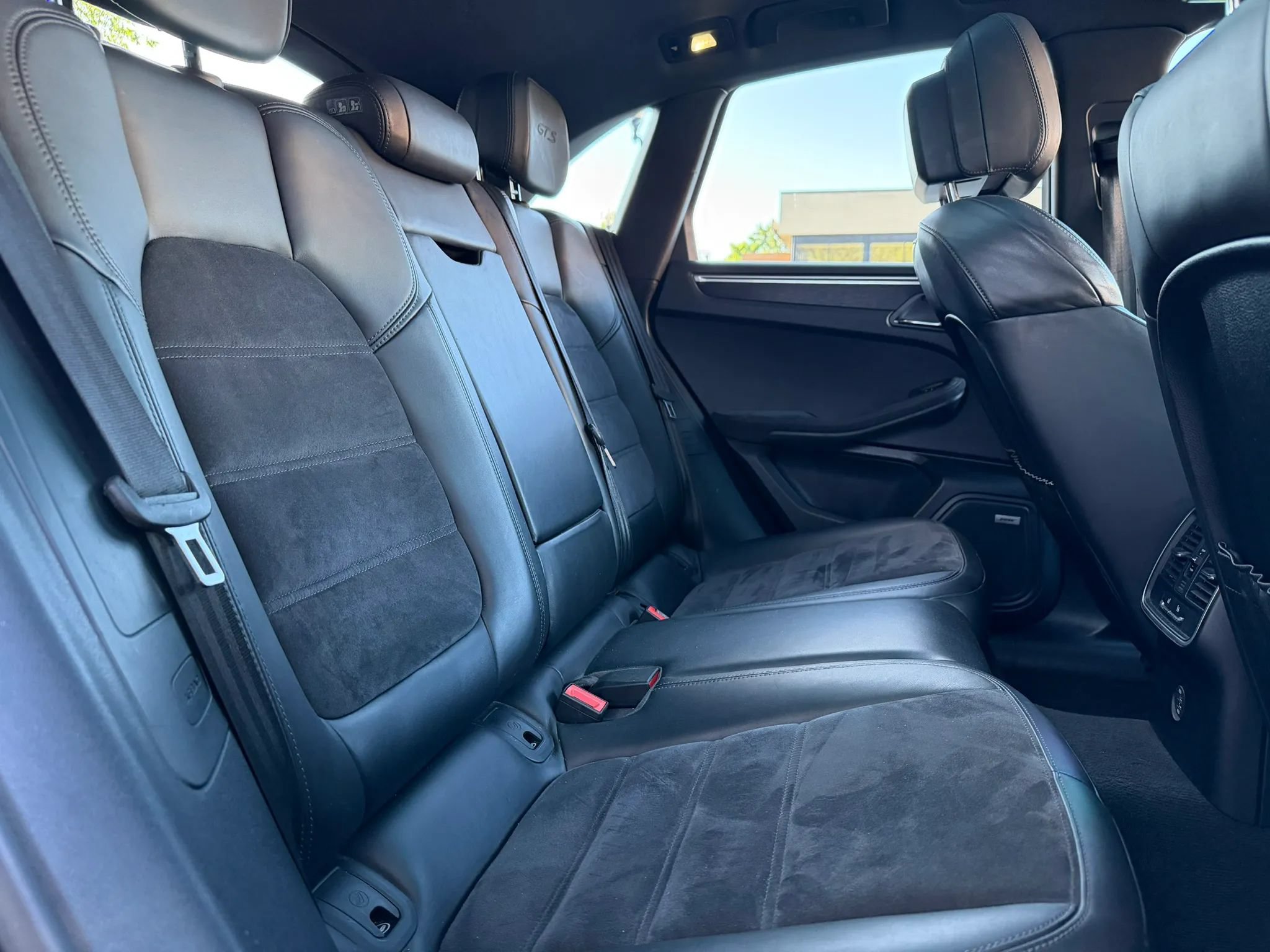 Used 2018 Porsche Macan GTS AWD/4WD image 14