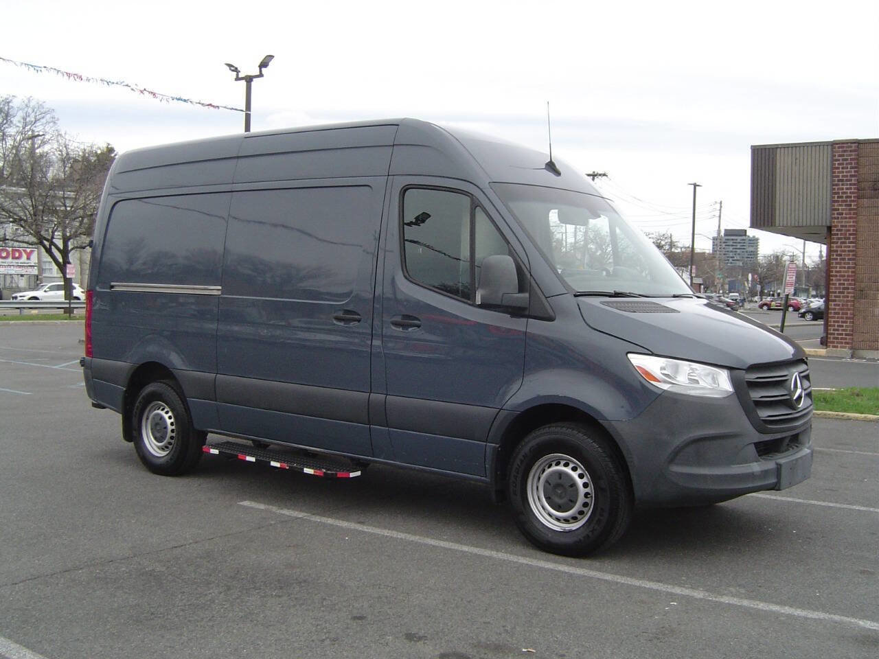 Used 2019 Mercedes-Benz Sprinter 144 image 1