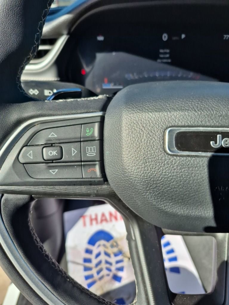 Used 2023 Jeep Grand Cherokee L Altitude AWD/4WD image 40